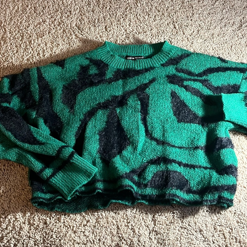 Cropped wool sweater